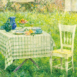 Dining Table in Green Serenity 绿意中的餐桌